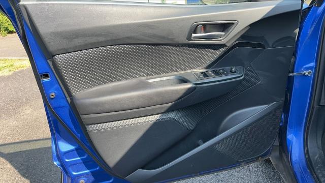 Toyota C-Hr image 7
