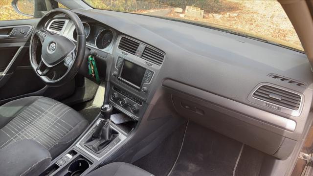 Volkswagen Golf image 6