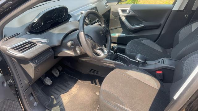 Peugeot 2008 image 9