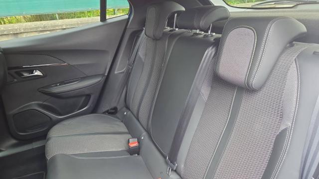 Peugeot 2008 image 1