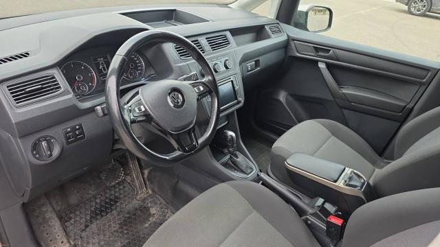 Volkswagen Caddy Van image 9