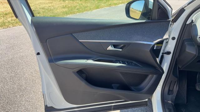 Peugeot 3008 image 9