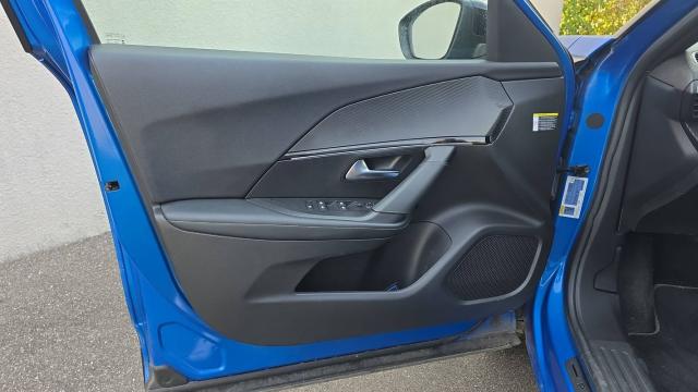 Peugeot 2008 image 9
