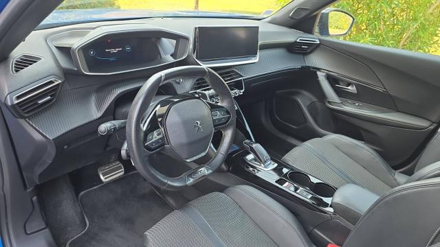 Peugeot 2008 image 3