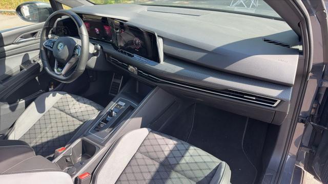 Volkswagen Golf image 2
