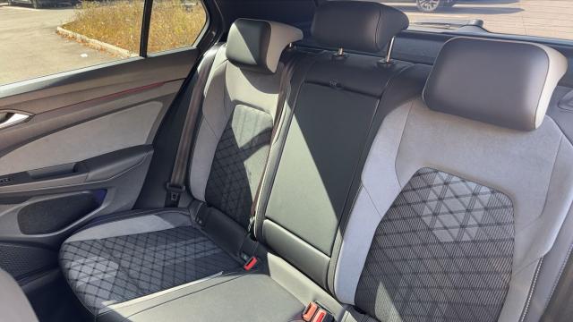 Volkswagen Golf image 8