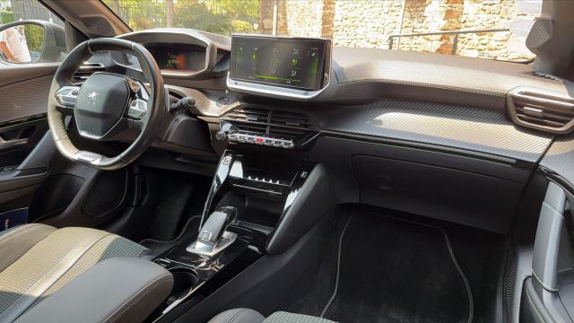 Peugeot 208 image 3