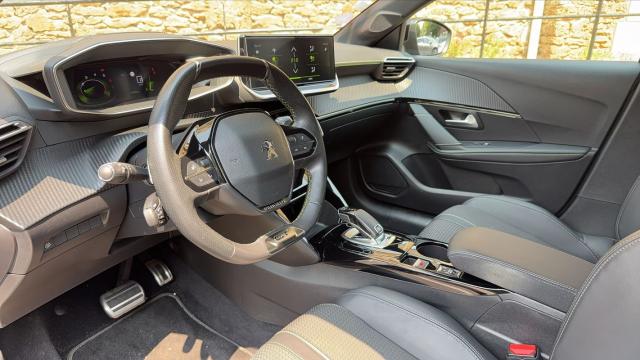Peugeot 208 image 5