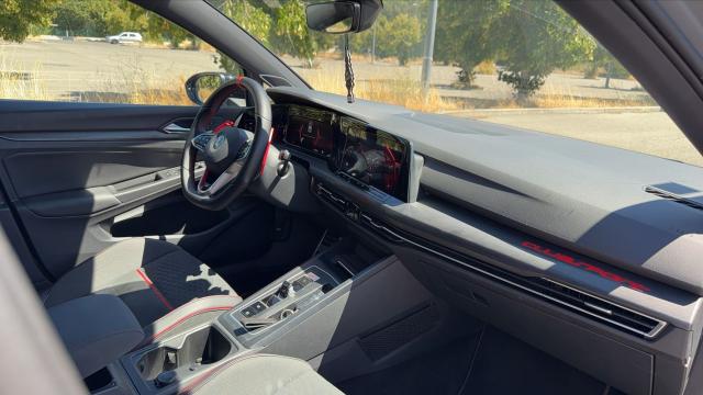 Volkswagen Golf image 6
