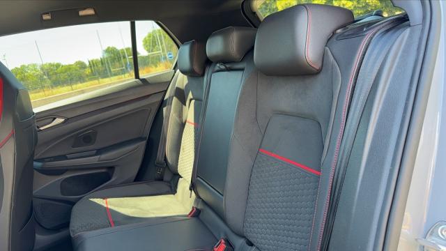 Volkswagen Golf image 4