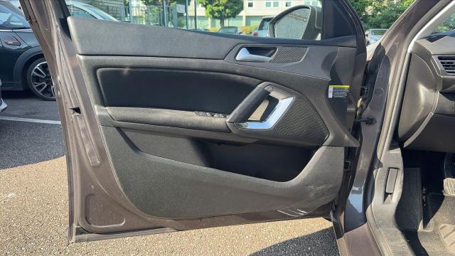 Peugeot 308 image 2