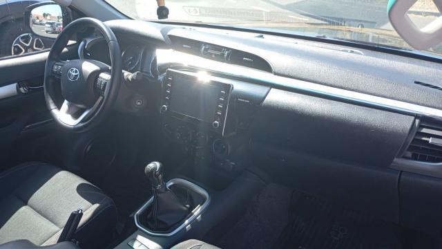 Toyota Hilux image 3