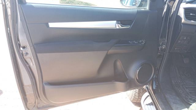 Toyota Hilux image 9
