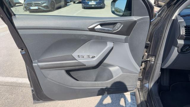 Volkswagen T-Cross image 3