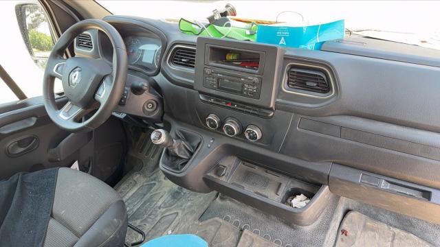 Renault Master image 8