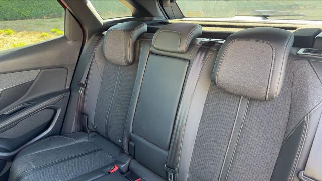 Peugeot 3008 image 2
