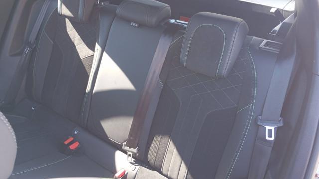 Peugeot 2008 image 2