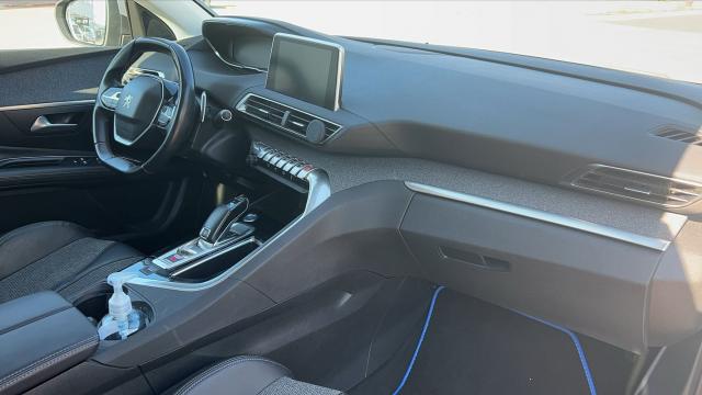 Peugeot 3008 image 1