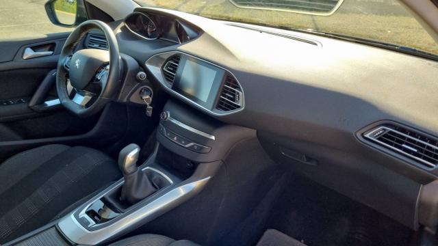 Peugeot 308 image 6
