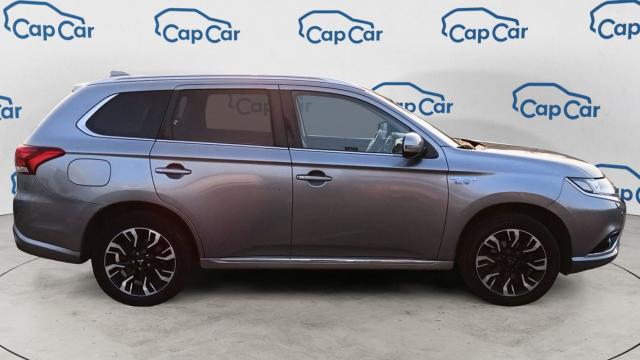 Mitsubishi Outlander image 6