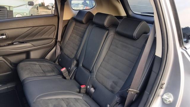 Mitsubishi Outlander image 9