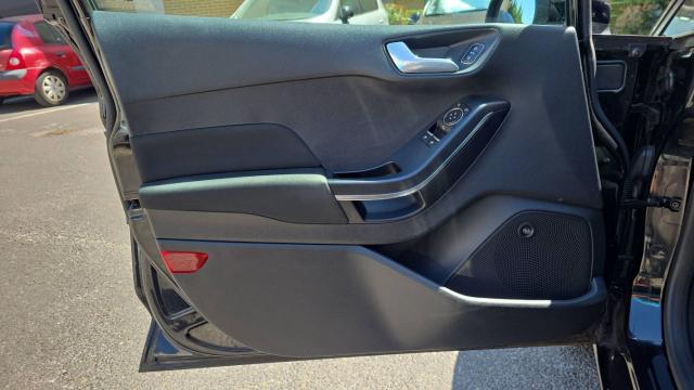Ford Fiesta image 8