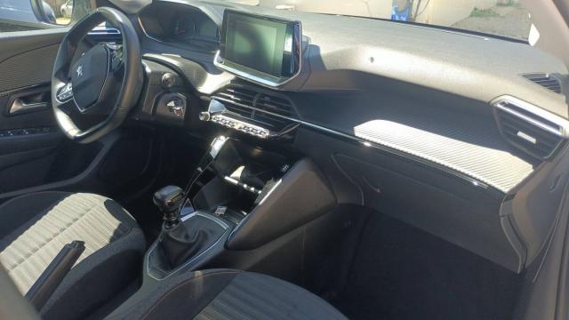 Peugeot 208 image 6