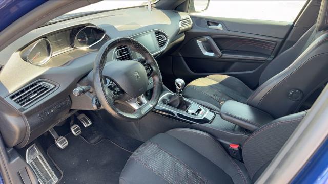 Peugeot 308 image 2