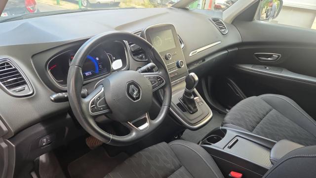 Renault Scénic image 2