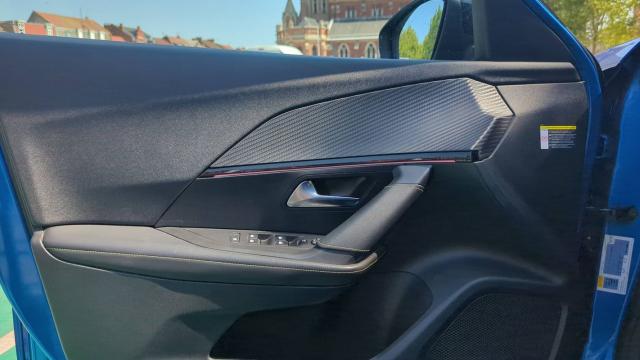 Peugeot 2008 image 3