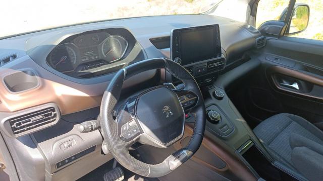 Peugeot Rifter image 8