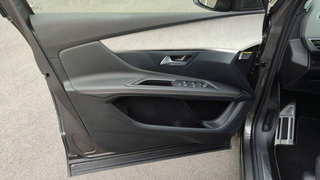 Peugeot 3008 image 6