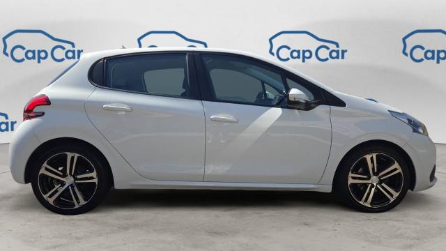 Peugeot 208 image 8