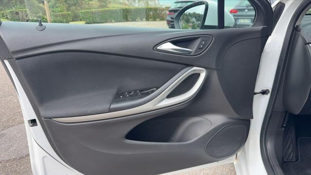 Opel Astra image 6
