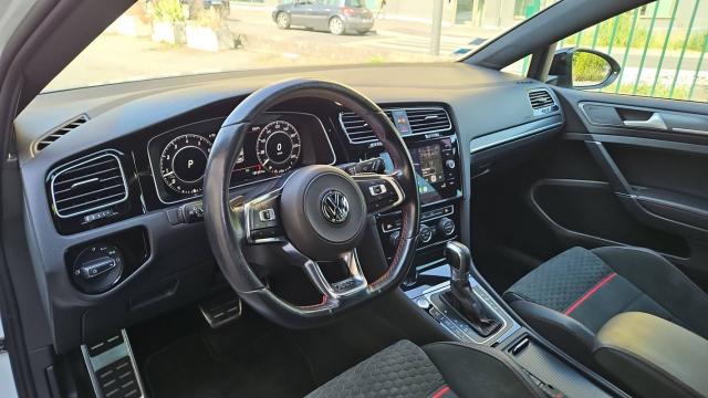 Volkswagen Golf image 2