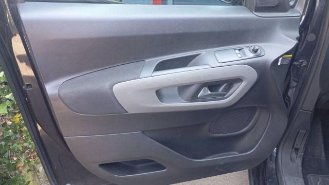 Peugeot Rifter image 8