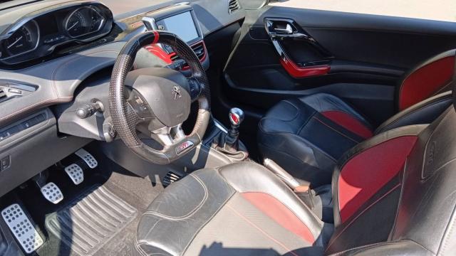 Peugeot 208 image 2