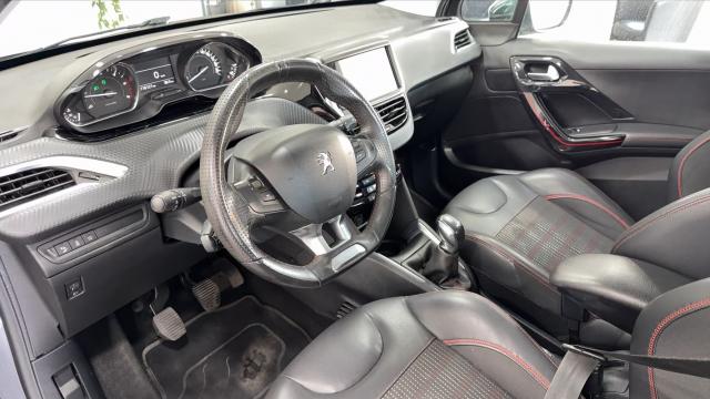 Peugeot 208 image 3