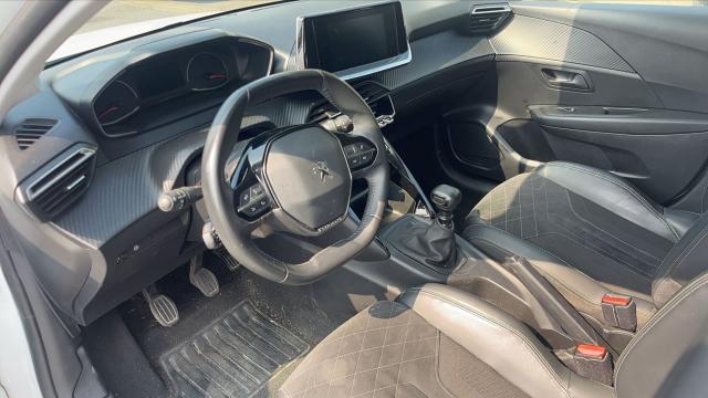 Peugeot 208 image 9
