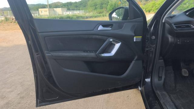 Peugeot 308 image 1