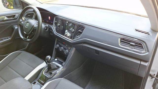 Volkswagen T-Roc image 3
