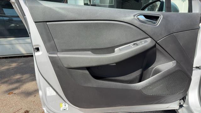 Renault Clio image 9