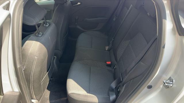 Renault Clio image 2