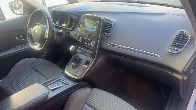 Renault Grand Scénic image 1