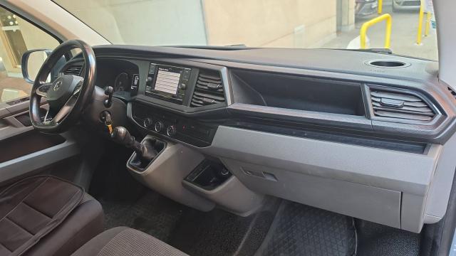 Volkswagen Transporter image 7