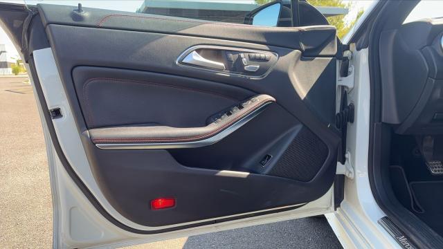 Mercedes Benz Cla Shooting Brake image 6