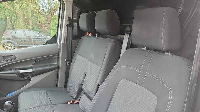 Ford Transit Connect image 2