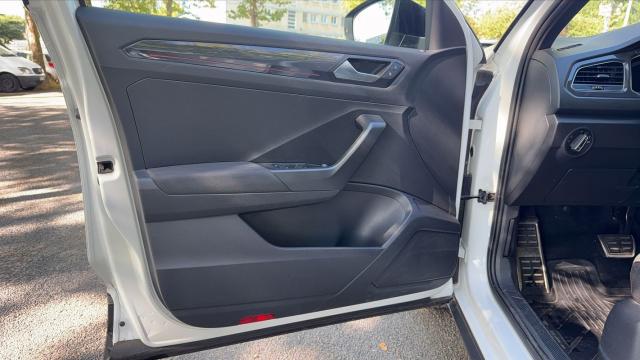 Volkswagen T-Roc image 5