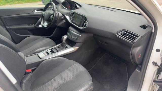 Peugeot 308 image 5