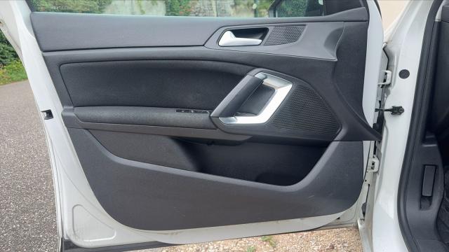 Peugeot 308 image 7